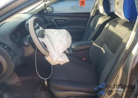 2016 Nissan Altima 2.5 z USA, uszkodzony, nr VIN 1N4AL3APXGC182796